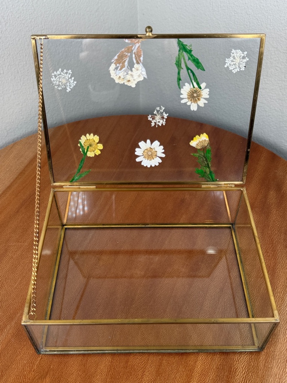 Vintage Dried Pressed Flower Glass Jewelry Box Delicate Cottagecore Gold Daisy’s